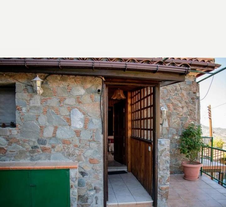 Σπίτι Με Θέα Villa Alona Exteriör bild